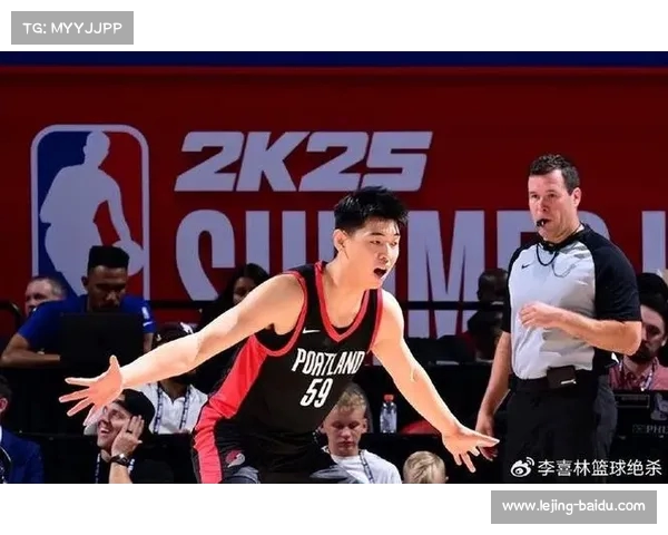 中国男篮集训队现场观战NBA:为崔永熙加油助威,见证马刺与开拓者对决 中国男篮集训队现场观战NBA:为崔永熙加油助威,见证马刺与开拓者对决